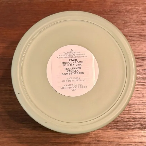 NWT Crate & Barrel 20 oz Scented Candle - Picture 7 of 8